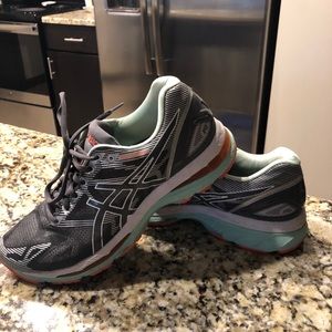 Women’s Asics Gel Nimbus